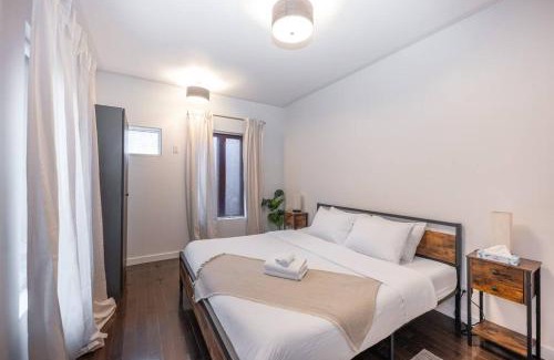 Plateau Mont Royal Apartment | The Plateau Haven - Premium Location