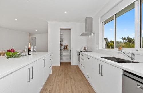 Matapouri House | The Platinum Rendezvous - Matapouri Holiday Home