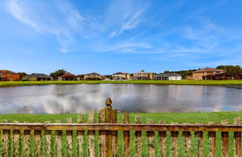 Crescent Lakes House | The Play and Stay House