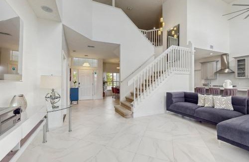 Crescent Lakes House | The Play and Stay House