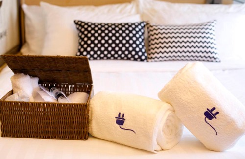 Khlang Hotel | The Plug Hotel