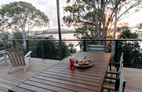 Green Point House | The Point Lake House