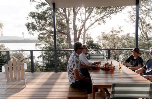 Green Point House | The Point Lake House