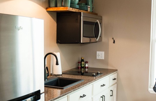 Dripping Springs House | The Polly Ann, aPremium One Bedroom at Hill Country Casitas