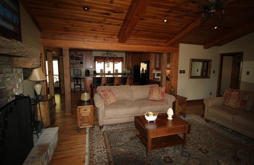 Jefferson Cabin | The Ponderosa Available Labor Day Weekend!