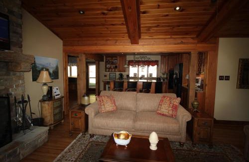 Jefferson House | The Ponderosa