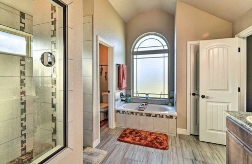Selma House | The pool house in Selma