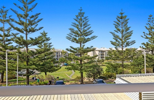 Casuarina Apartment | The Pool Resort Kingscliff - Studio Apt with Park View 1227 - Holiday Management Co.
