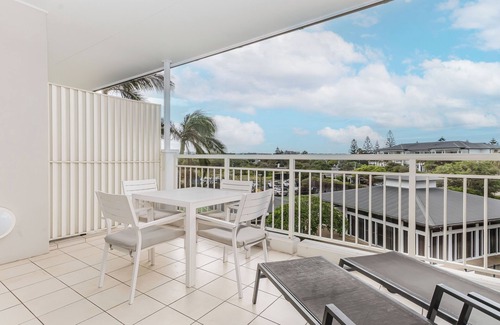 Kingscliff Apartment | The Pool Resort Kingscliff - 2B Dual Key (7303/04) - Holiday Management Co.
