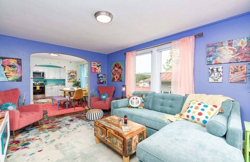 Staunton Apartment | The Pop Inn: Family Destination, Walk Dwntwn