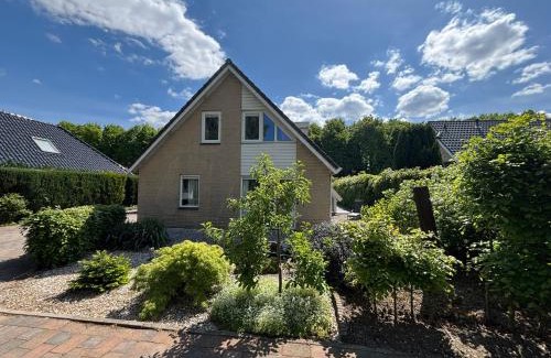 Zeewolde House | The Poplar Place, Comfort & Hottub