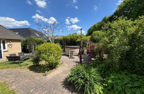 Zeewolde House | The Poplar Place, Comfort & Hottub