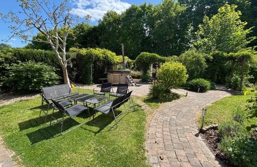 Zeewolde House | The Poplar Place, Comfort & Hottub
