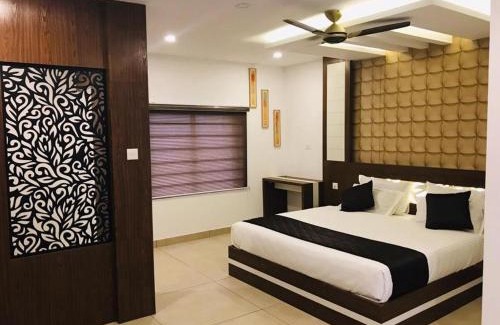 Meenangadi Hotel | THE PORCH INN