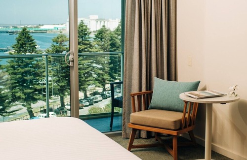 Port Lincoln Hotel | The Port Lincoln Hotel