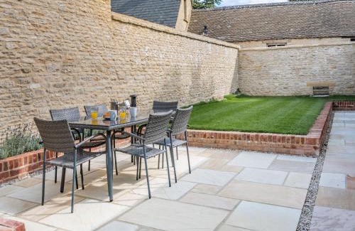 Quenington House | The Potting Shed