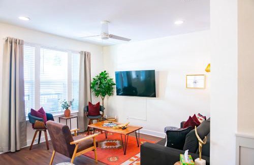 Pleasant Street House | The Prairie Suite Newly Built Upscale Central