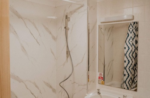 Dursley Hotel | The Prince Of Wales Hotel