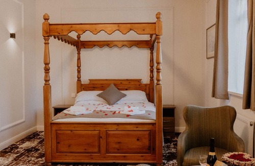 Dursley Hotel | The Prince Of Wales Hotel