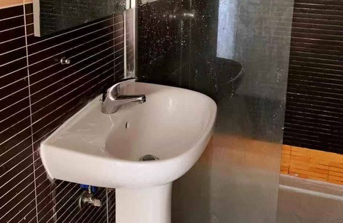 Bissau Apartment | The property is a 3 bedroom apartment nearby the city with restaurants around.