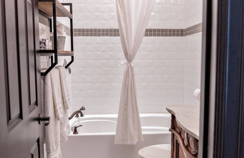 New Hamburg Bed & Breakfast | The Puddicombe House