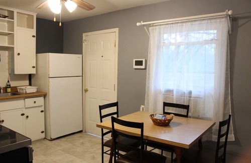 Columbia House | The Purple House - Central - Close To Downtown