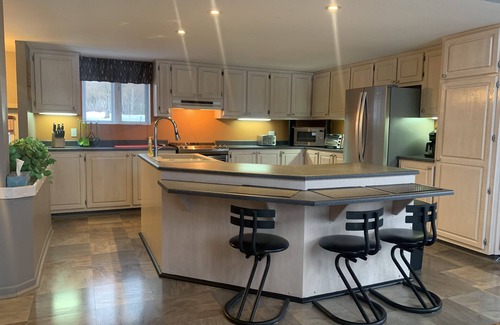 Sainte-Anne-du-Lac Cottage | The Puzzle Piece Chalet - A Cozy cottage, sharing our piece of the puzzle.