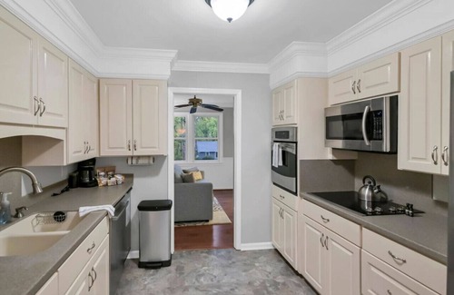 Harbison House | The Quail's Nest of Harbison | Sleeps 8