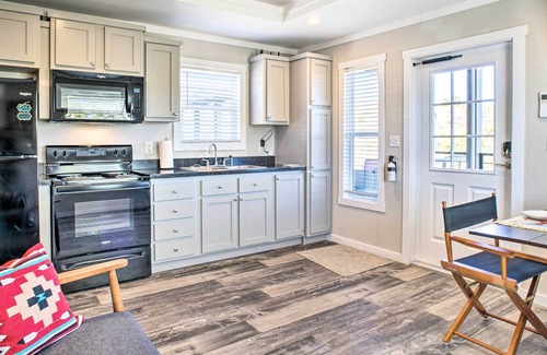 Tyrone House | ‘The Quail’ - Silver City Retreat with Views!