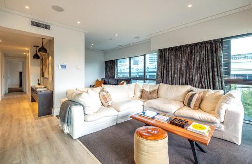 Auckland Central Business District Apartment | The Quays - Auckland Viaduct