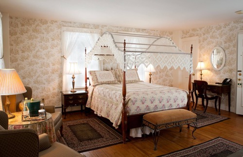 Quechee Hotel | The Quechee Inn at Marshland Farm