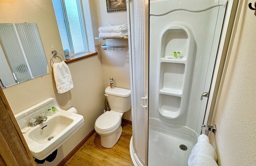 Craig Apartment | The Queen Mini Suite A