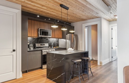 Parkdale Hotel | The Queen's Griffen
