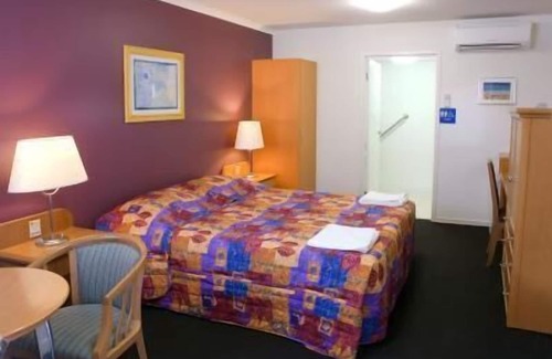 Hemmant Hotel | The Queensport Motel & Tavern