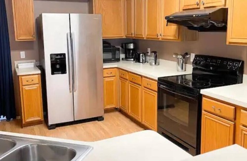 Lake Dallas House | The Quiet Lake Dallas House 3 Cal King Bds 5B/2Ba