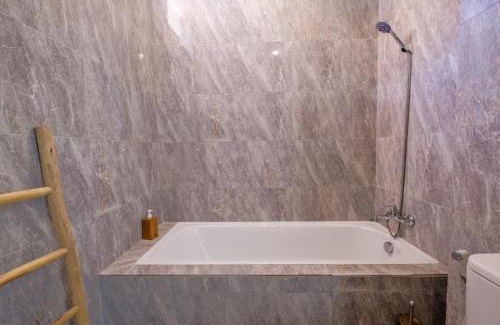 Sanur Kauh Apartment | The R Villa Sinabung - comfort near the beach