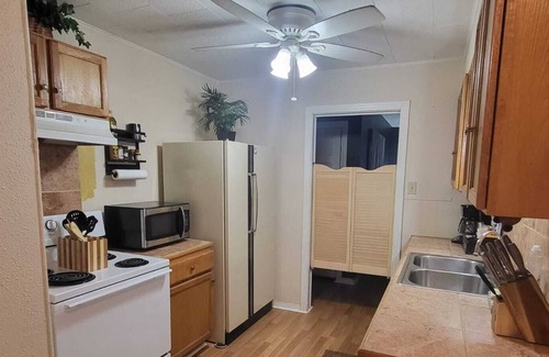 San Saba Apartment | The Ragsdale 202 "The Suite" at San Saba
