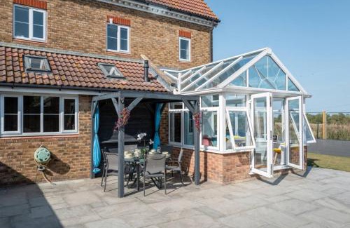 Iwade House | The Rainbow Retreat by Sheppey Stays