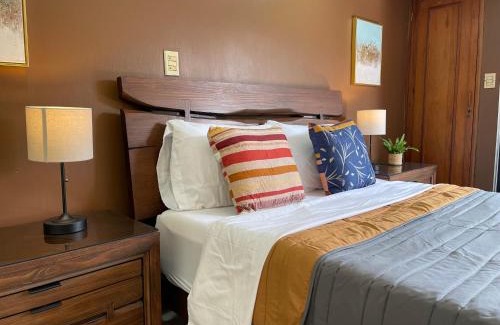 Pavas Bed & Breakfast | The Rainier Bed & Breakfast 5