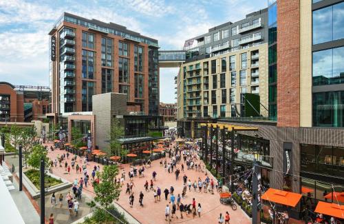 Ballpark Hotel | The Rally Hotel at McGregor Square