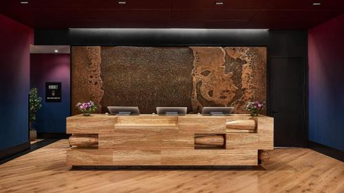 Ballpark Hotel | The Rally Hotel at McGregor Square