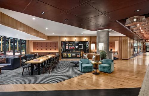 Ballpark Hotel | The Rally Hotel at McGregor Square