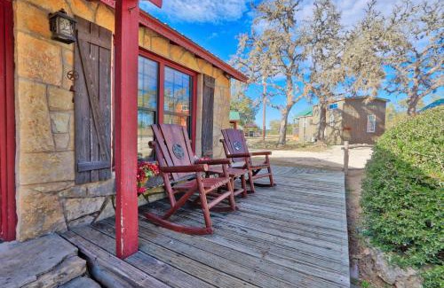 Wimberley Apartment | The Ranch at Wimberley - Caretaker's Cottage