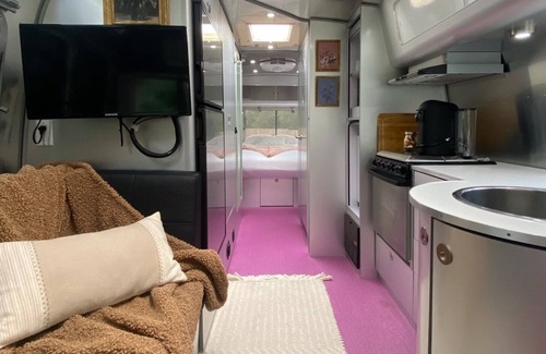 Ennis RV Rental | The Range Vintage Trailer Resort