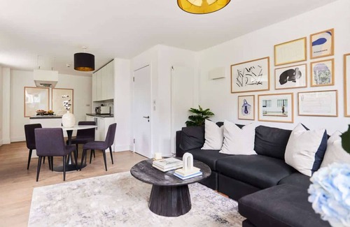 Hammersmith Broadway Apartment | The Ravenscourt Park Escape - Bright 2 Bdr Flat