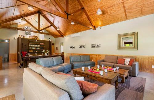 Lake Okareka House | The Red Barn - Lake Okareka Holiday Home