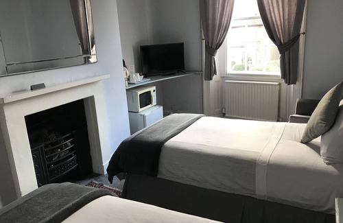Grantham House | The Red House Guest House