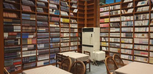 Sokcho Hotel | The Red House