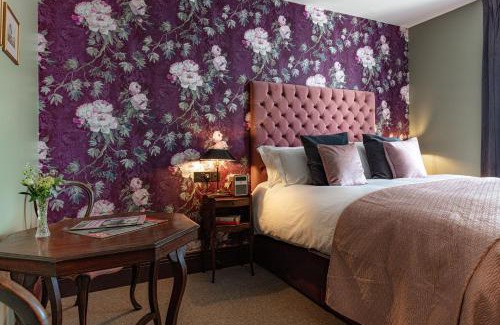 Leytonstone Hotel | The Red Lion Hotel