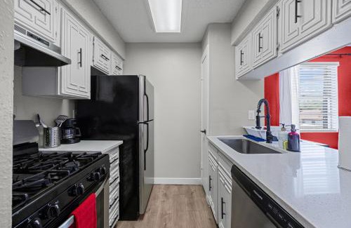 Brentwood Apartment | The Red Room